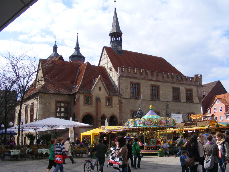 Foto - Altes Rathaus G�ttingen mit Ostermarkt