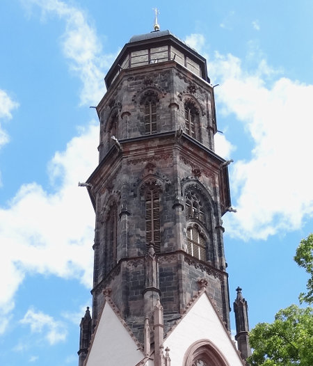 Der restautrierte Turm der Jacobi-Kirche