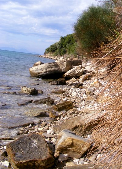 Ufer an der nördlichen Bucht von Plataria