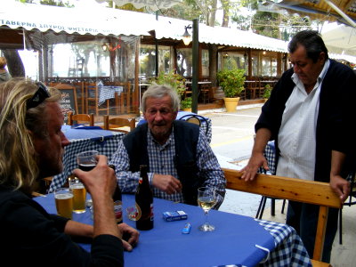 Caf&eacute; in Benitsi